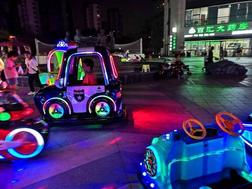 縱情享受出游樂趣,駕著小e溜娃玩碰碰車